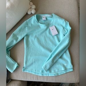 NWT Nike Therma Fit Top